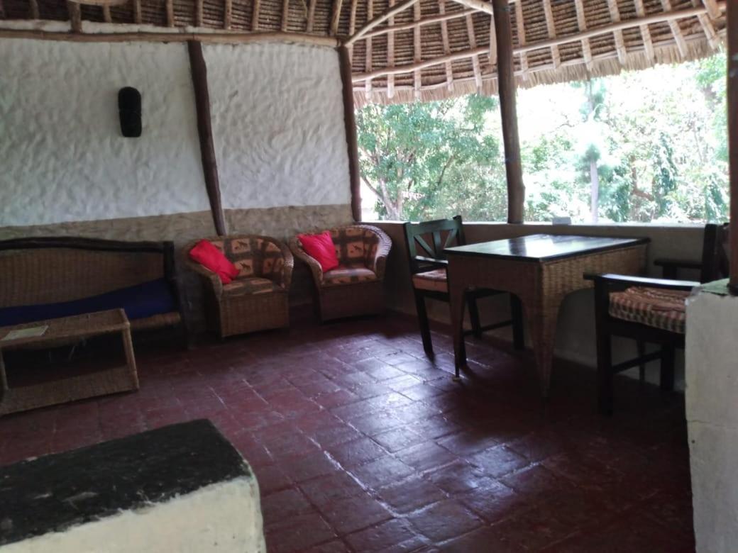 Diani Banda Cottages Diani Beach Ngoại thất bức ảnh