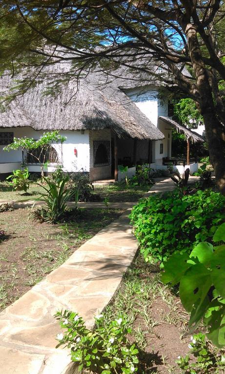 Diani Banda Cottages Diani Beach Ngoại thất bức ảnh